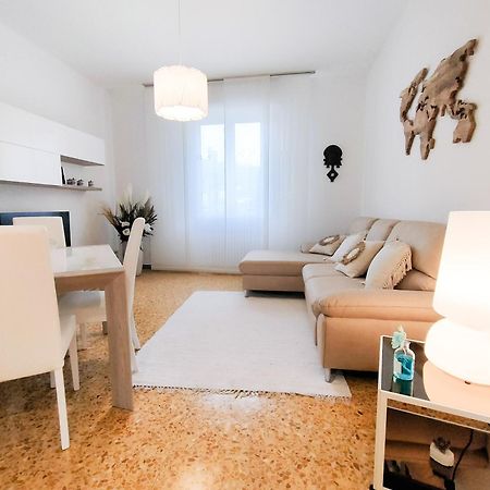 A Casa Di Ezio E Paola Apartment ลาสเปเซีย ภายนอก รูปภาพ